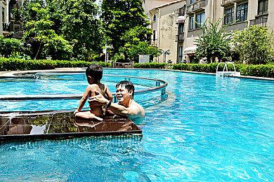 《日本漂移大师》10月10日Steam试玩发布 经典车漂移